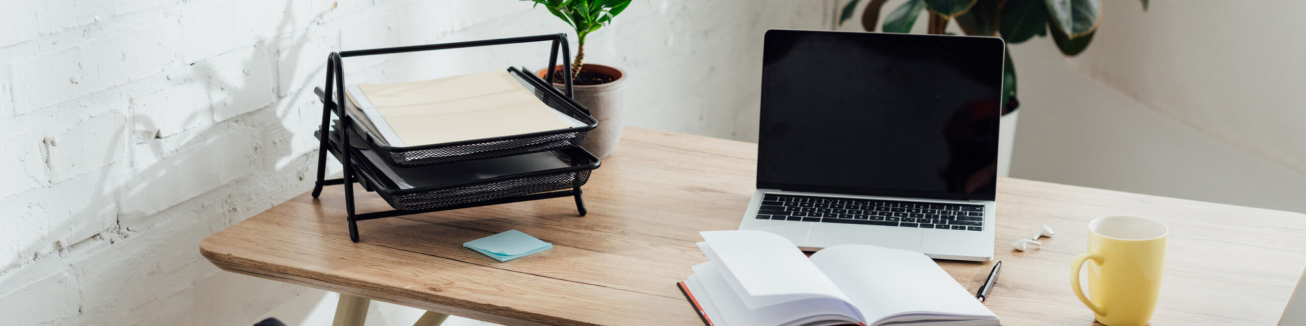 Twitter Ad 1600x400 px